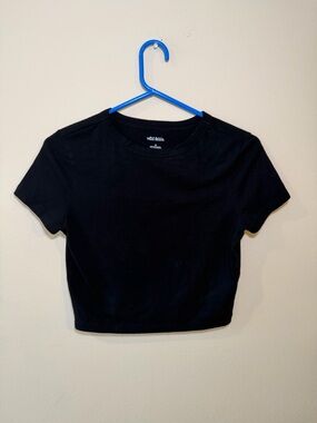 wild fable Black Short Sleeve Crop Top